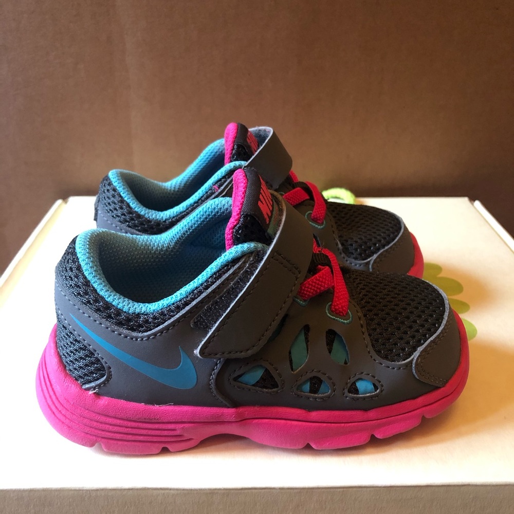 Excellent used condition nike size 7 toddler